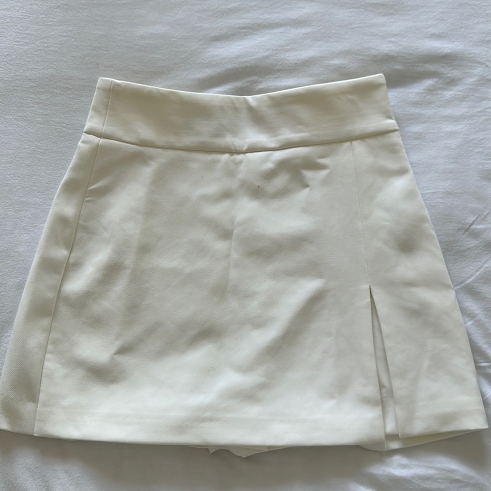Zara White High Waisted Slit Skort (Size: XS)
